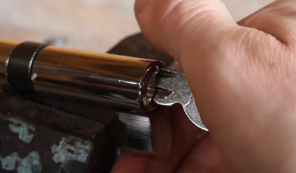 Understanding Why Keys Snap in Locks