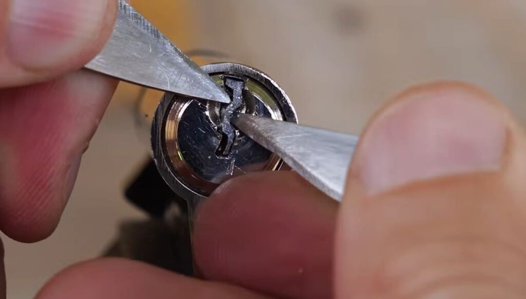 DIY Methods for Removing Broken Keys